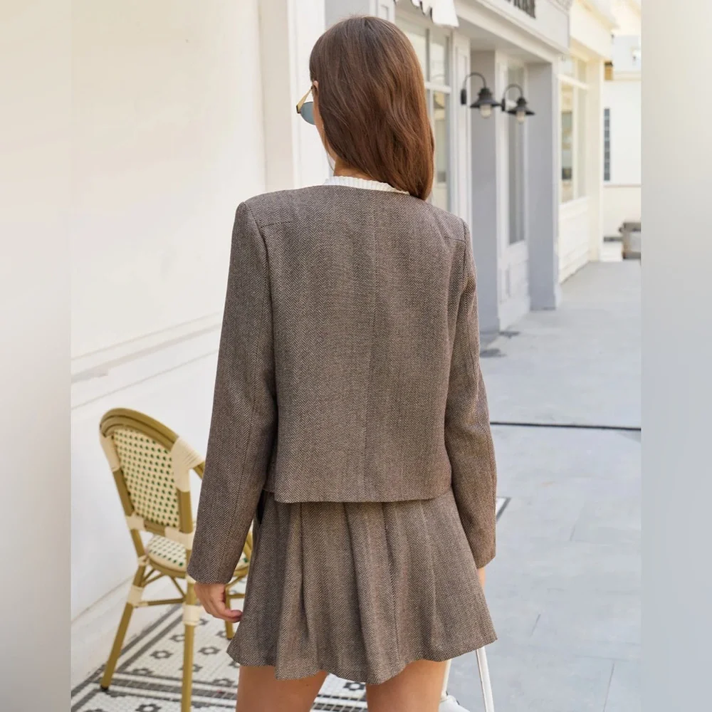 Brown Button Pockets Jacket - Picture 3 of 6
